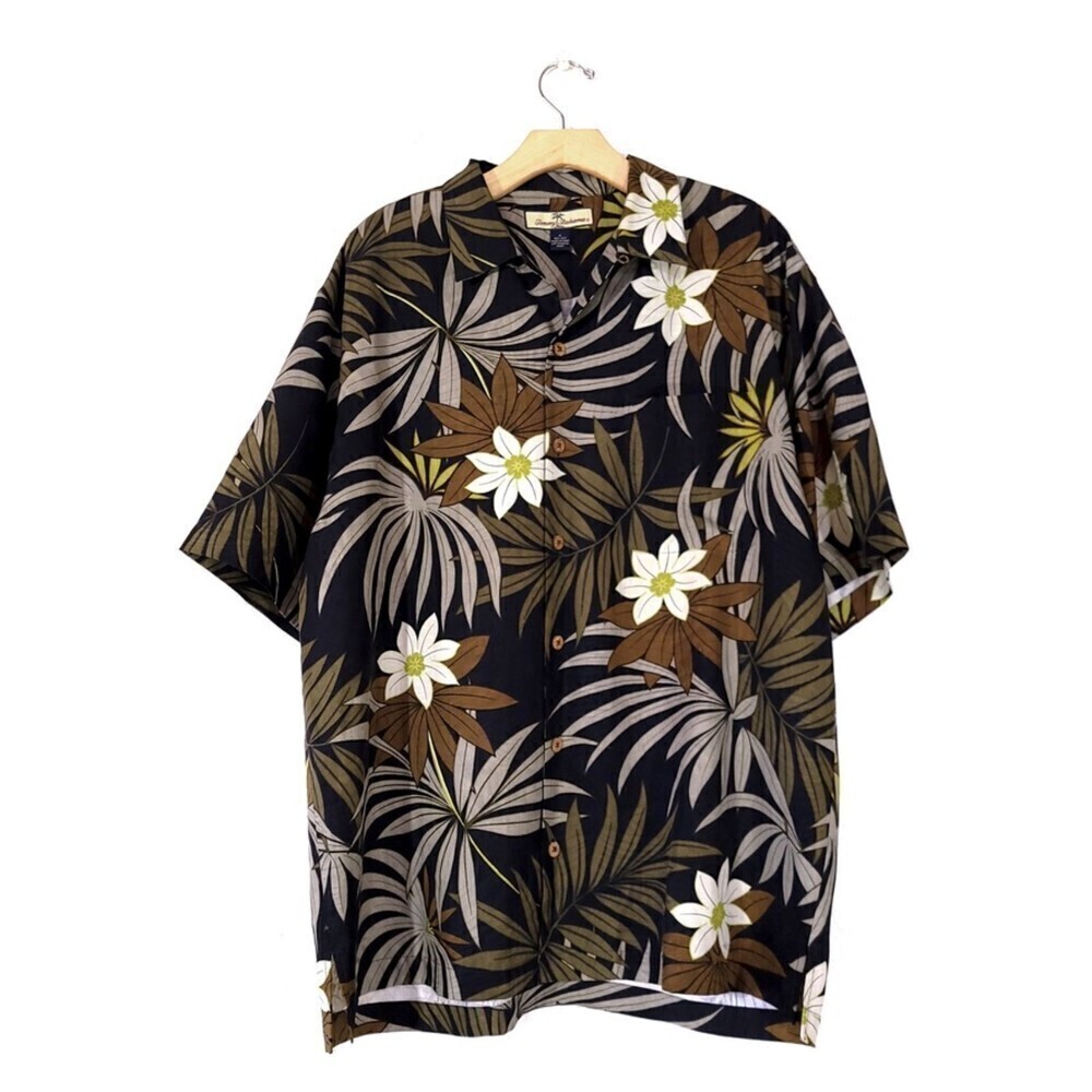 NEW Tommy Bahama 100% Silk Textured Short Sleeve Resort Button Down Green Floral